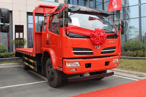 Dongfeng Furuika F7 plateau 4x2 140 ch