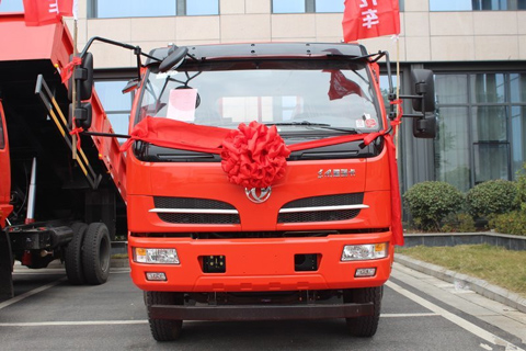 Dongfeng Furuika F7 plateau 4x2 140 ch — camion porteur 4x2, photo 2