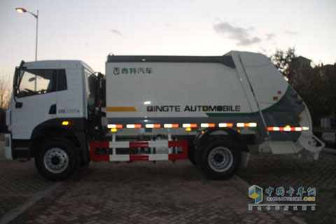 FAW Jiefang Han V benne à ordures 4x2 190 ch — camion benne à ordures 4x2, photo 2