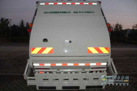 FAW Jiefang Han V benne à ordures 4x2 190 ch — camion benne à ordures 4x2, photo 3