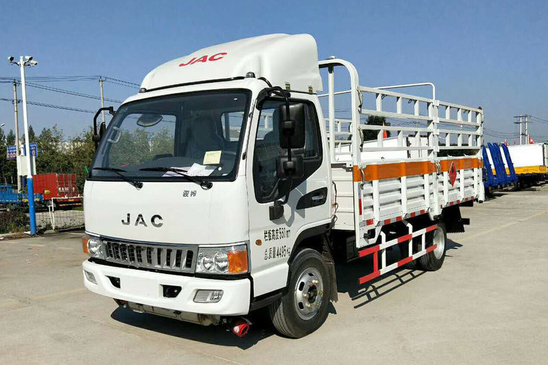 JAC Junling E5 porteur 4x2 130 ch — camion porteur 4x2, photo 1
