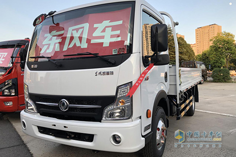 Dongfeng Captain K6-ZD30 camion léger 160 ch — camion léger, photo 5