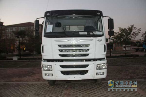 FAW Jiefang Han V benne à ordures 4x2 190 ch — camion benne à ordures 4x2, photo 4