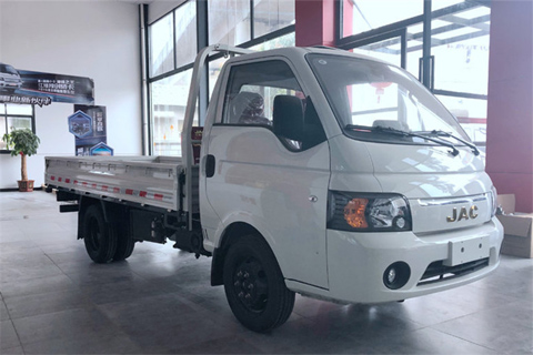 JAC Kangling X5 camion léger 4x2 110 ch — camion léger 4x2, photo 4