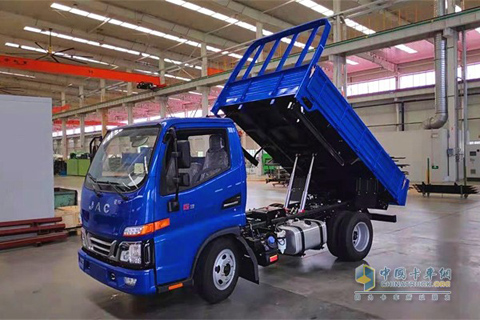 JAC D50AT camion léger 95 ch — camion léger, photo 4