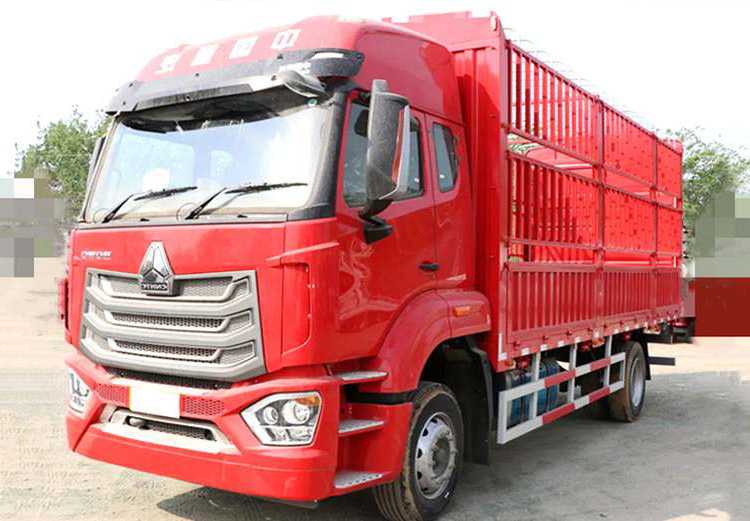 Sinotruk Howo camion léger 4x2 110 ch — camion léger 4x2, photo 2