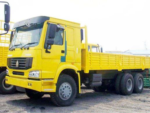 Sinotruk Howo porteur 6x4 336 ch — camion porteur 6x4, photo 1