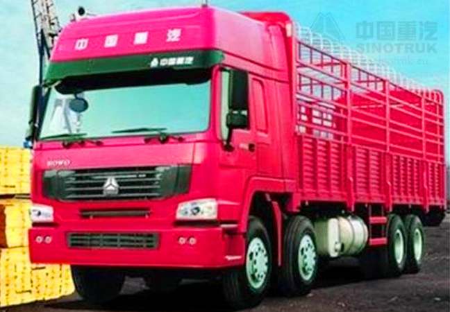 Sinotruk Howo porteur 8x4 290 à 371 ch — camion porteur 8x4, photo 2