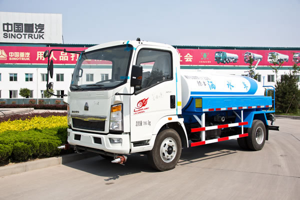 Sinotruk Howo citerne à eau 4x2 160 ch — camion-citerne à eau 4x2, photo 4