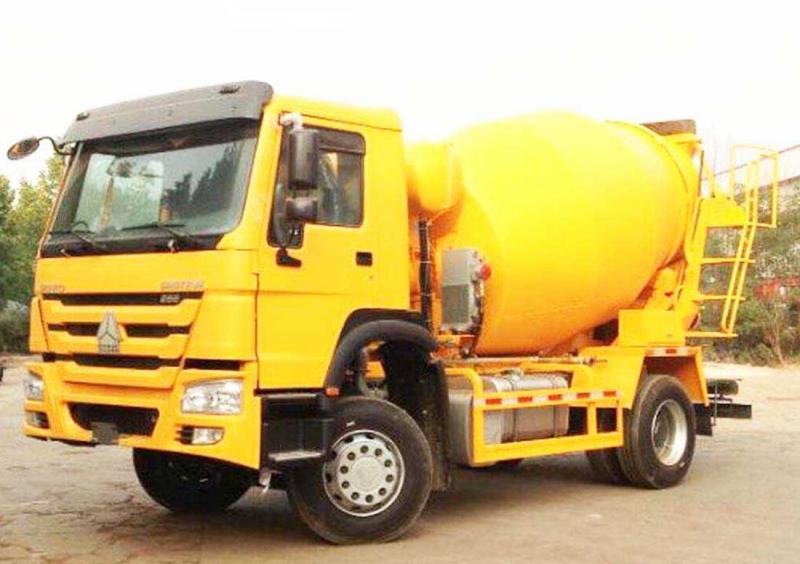 Sinotruk Howo malaxeur 4x2 266 ch — camion malaxeur 4x2, photo 2