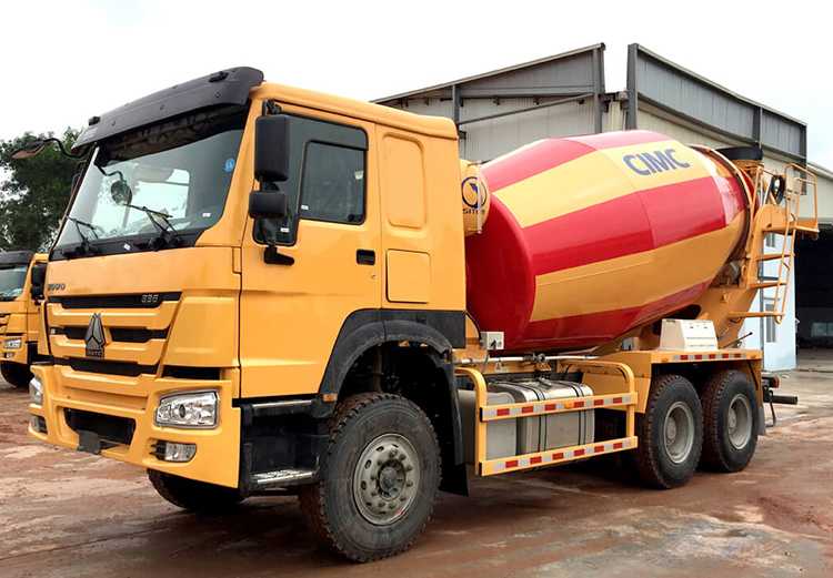 Sinotruk Howo malaxeur 4x2 290 à 371 ch — camion malaxeur 4x2, photo 2