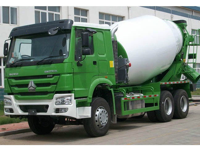 Sinotruk Howo malaxeur 6x4 336 à 371 ch — camion malaxeur 6x4, photo 3