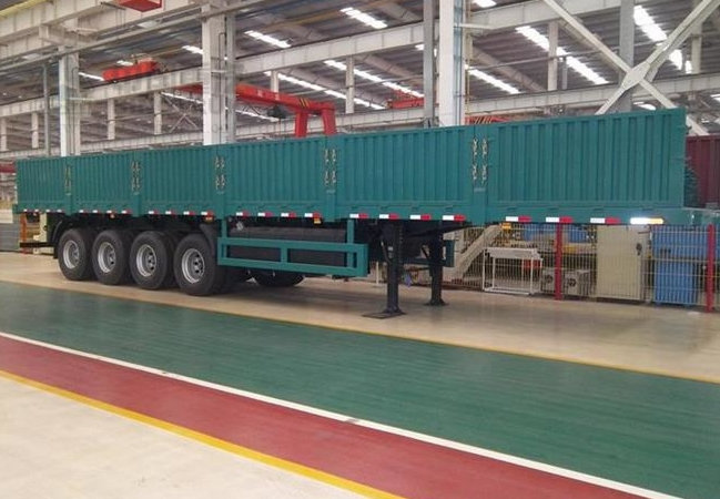 Sinotruk Howo semi-remorque porte-voitures — semi-remorque, photo 3