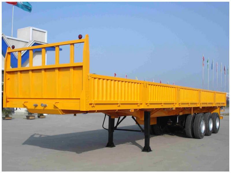 Sinotruk Howo semi-remorque porte-voitures — semi-remorque, photo 4