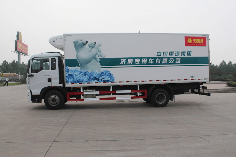 Sinotruk Howo frigorifique 4x2 250 ch — camion frigorifique 4x2, photo 5