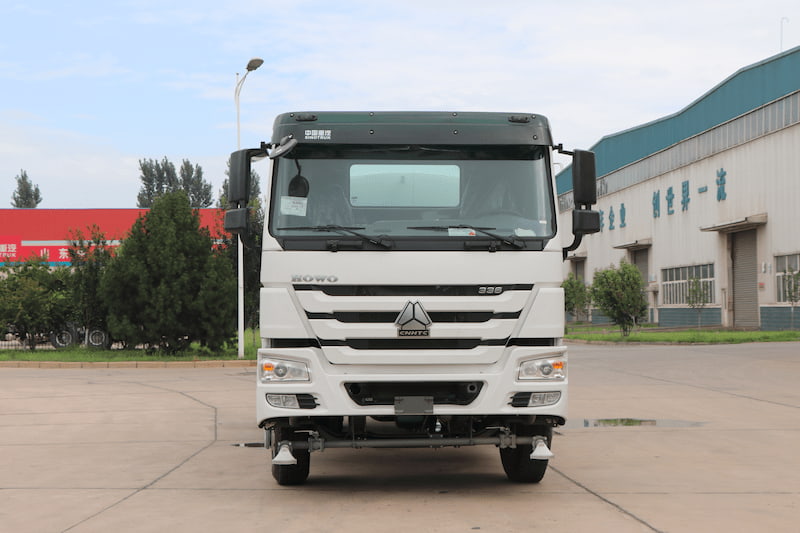 Sinotruk Howo citerne à eau 6x4 20 m³ 336 ch — camion-citerne à eau 6x4, photo 2