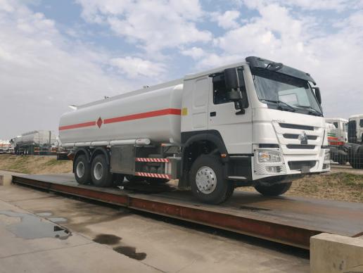 Sinotruk Howo citerne 20 m³