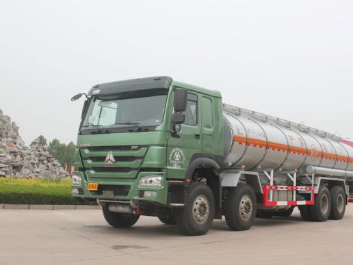 Sinotruk Howo citerne 30 m³ 336 ch — camion-citerne à carburant, photo 1